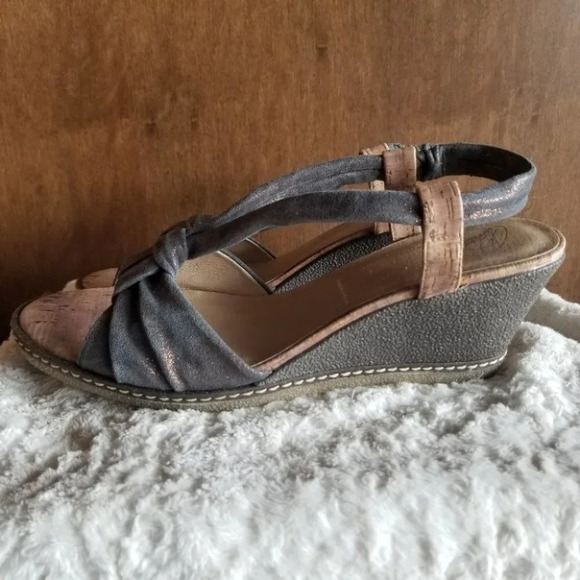 Donald J Pliner Metal Wedge Sandals Slingback  9.5 - Picture 4 of 10